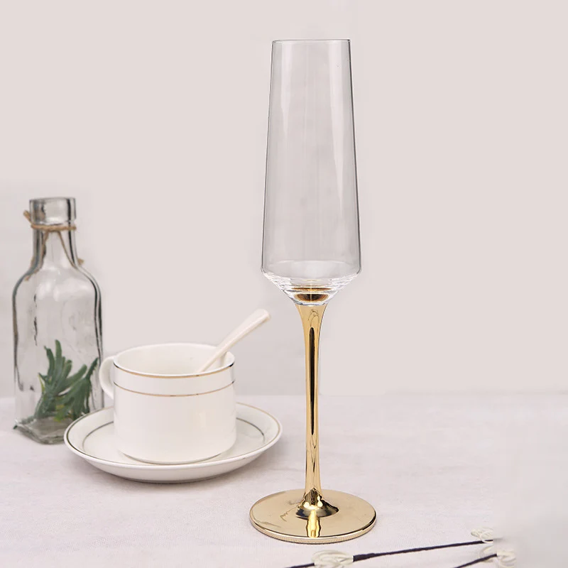 

Wholesale Champagne Glass Cup Bubble Wine Cocktail Glasses Goblet Champagne Coupe, Clear with gold stem