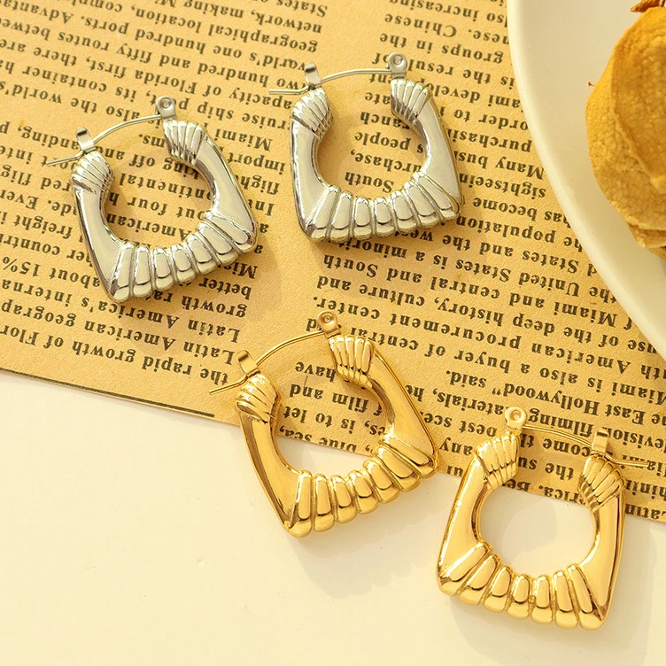 

New Hypoallergenic Jewelry Vintage 18k Gold Plated Statement Hoop Earrings Stainless Steel U Shaped Huggie Earring YF2613