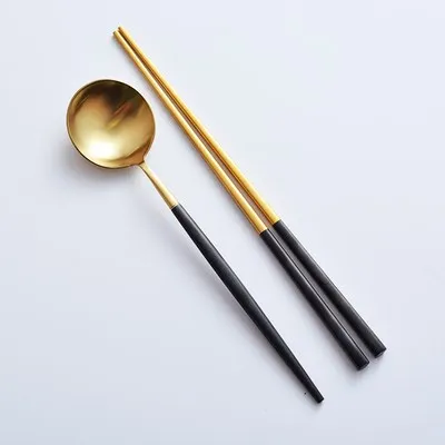 

Luxurious 304 Stainless Series Portugal Gold Matte Flatware 1810 Stainless Steel Spoon Chopsticks Set