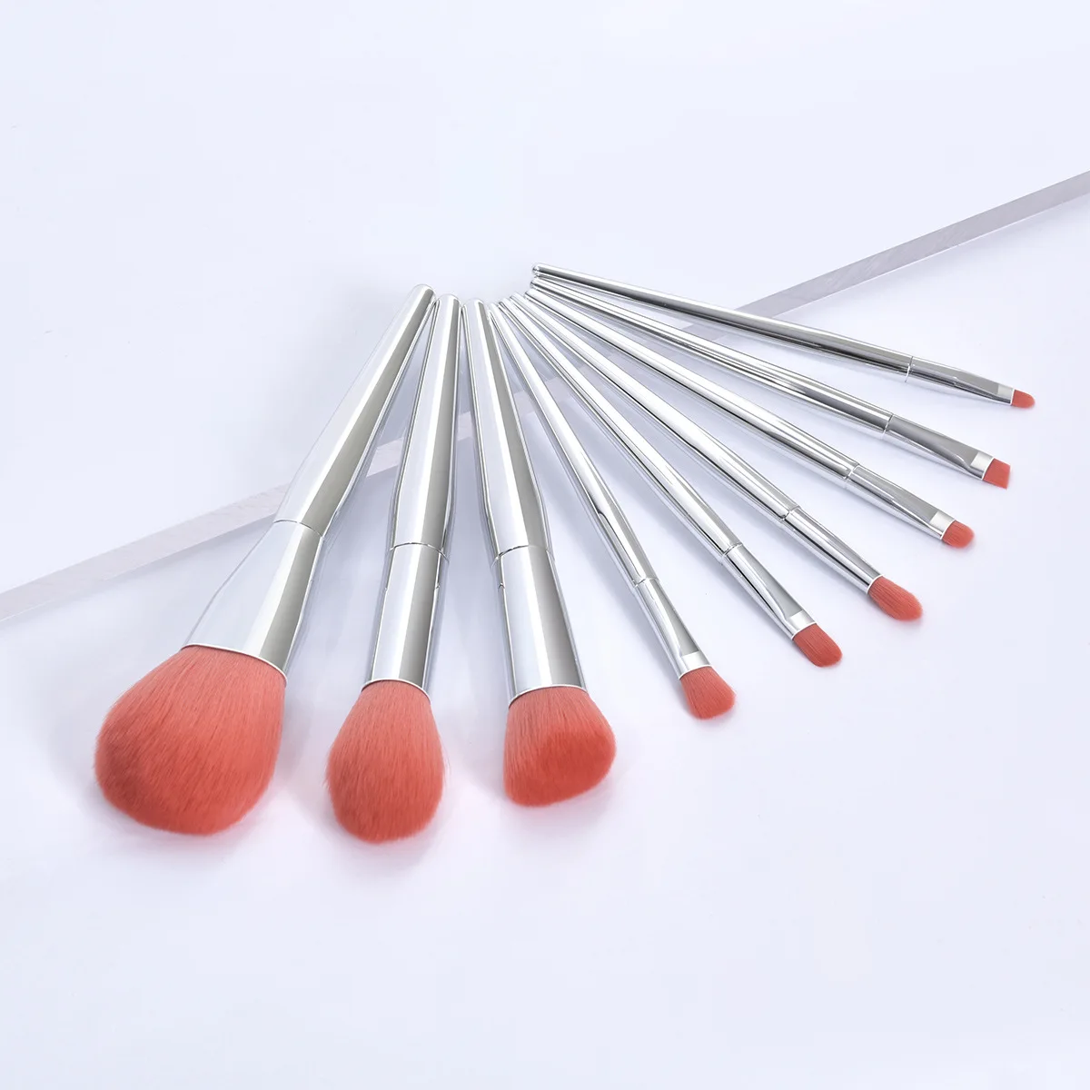 

Popular Korean Style 9pcs Silver Handle Face Beauty Eye Shadow Brush Foundation Brush Makeup Brushes Set