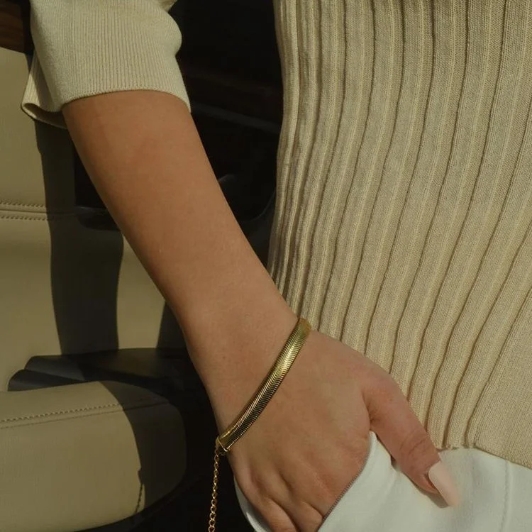 

Minimalist Trendy Statement Bold Wide 18K Gold Plated Chain Bracelet Stainless Steel Herringbone Snake Chain Bracelet for Women