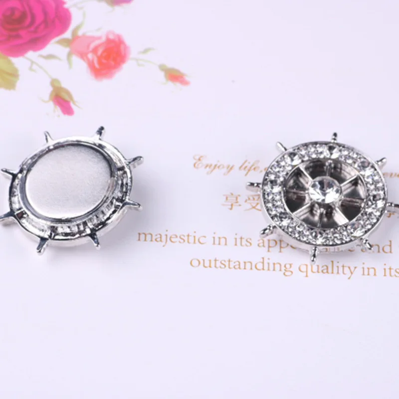 

New product European and American retro fashion big brooch shirt collar button decoration pin