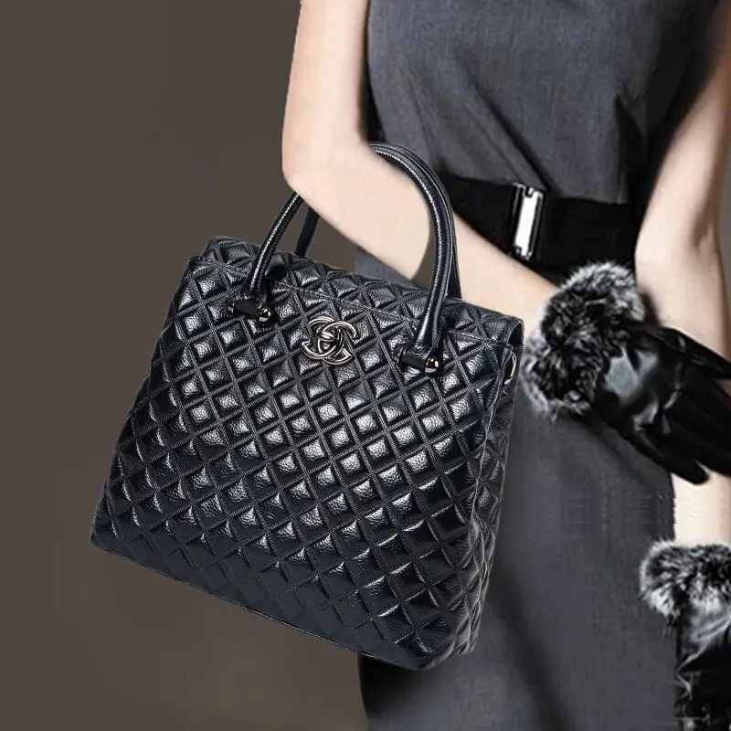 

Fashion leather handbags, European and American style rhomboid top layer cowhide tide ladies shoulder diagonal bag