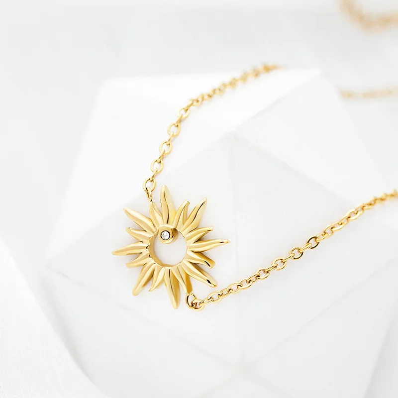 

Fashion Wholesale Simple Sun Flower Bracelets CZ Rhinestones Gold Plated Stainless Steel Charm Bracelet Women Jewelry, Customized color