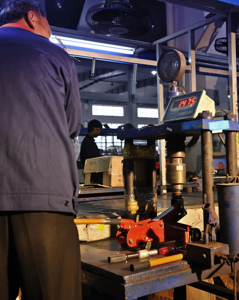 Factory Aluminum 2.5ton Floor Jack With Safety Valve Buy Floor Jacks