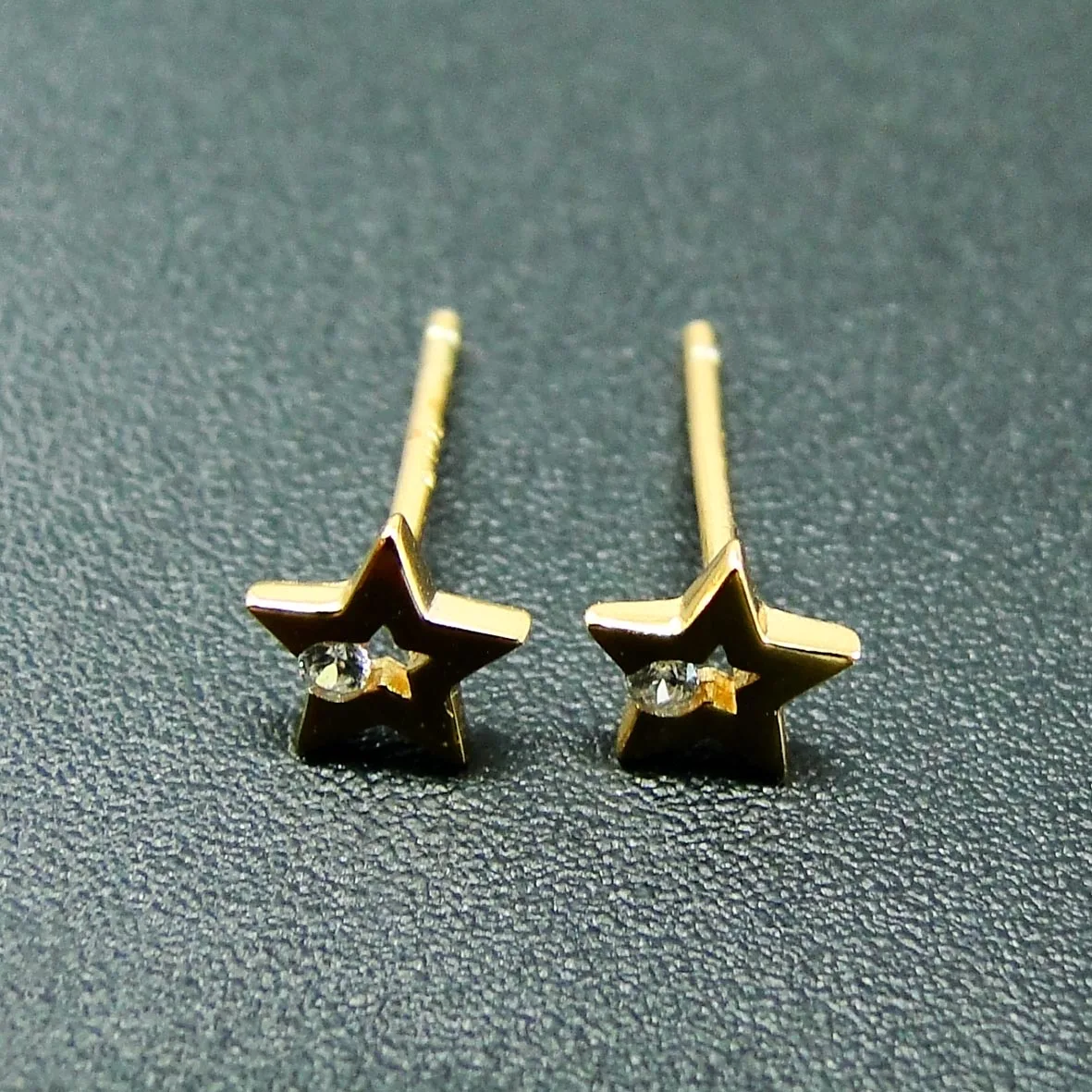 

Delicate Star Sharp Little Cubic Zircon Read To Shipping 925 Sterling Silver Stud Earrings Dainty Gift
