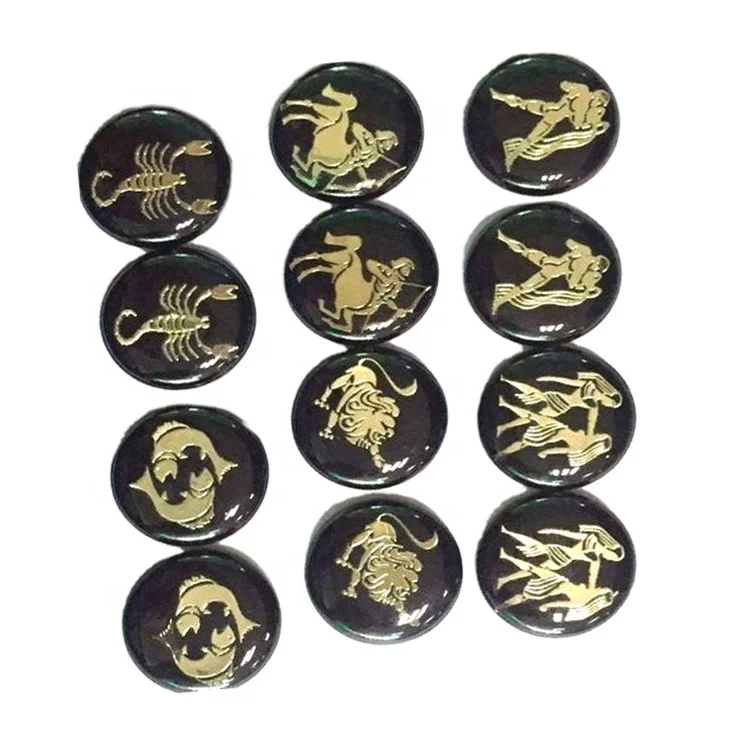 Back onxy agate carved gold lettes and animals