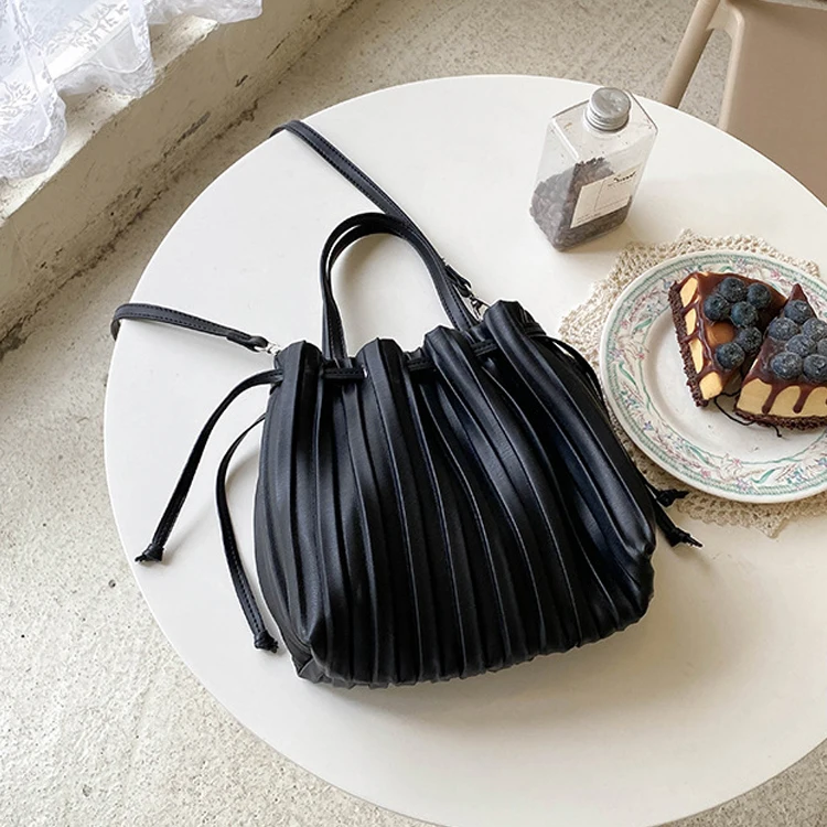 

Wholesale New Trendy Handbags borsa donna Creative Stripped Allmatch Handbag Soft PU Women Hand Bags, Multi