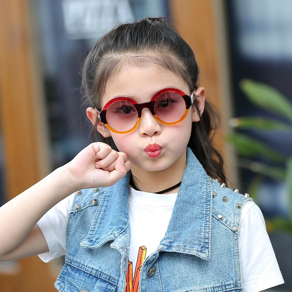 

SHINELOT F102 Good Quality Children Fashion Plastic Round Double Color Blind Kids Sunglasses Custom Logo estuches para gafas