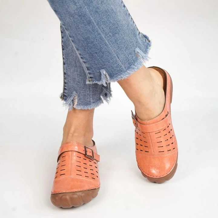 

2021 Summer fashion new retro ladies sandals thick bottom solid color hollow carved flat sandals with hole, As picture
