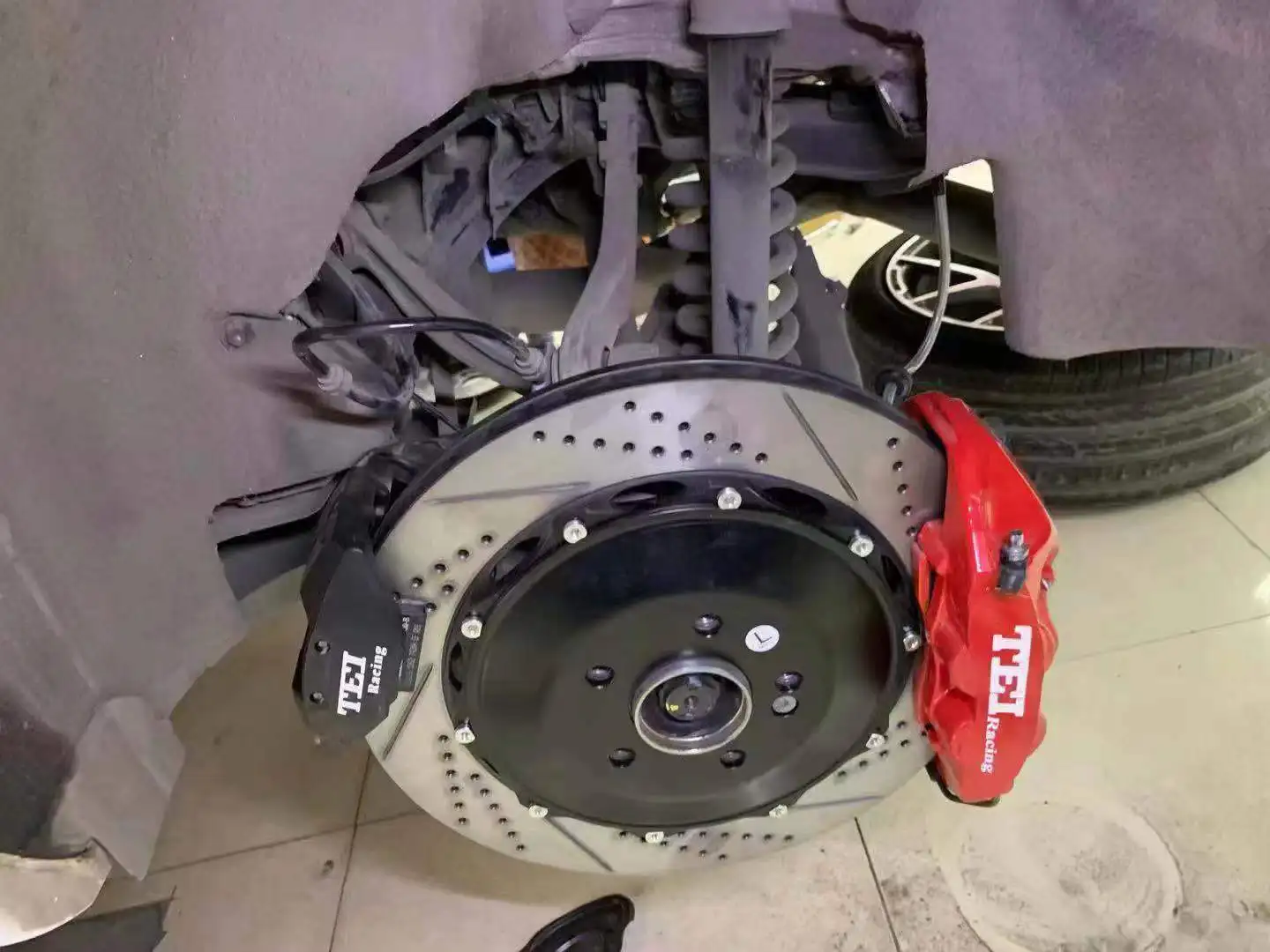 t小型停车制动钳套件电动停车系统后停车制动器