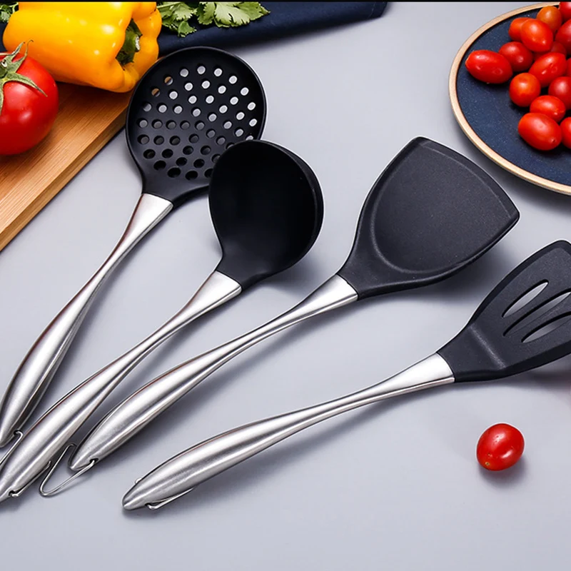 Stainless Steel Hollow Hand Grip Non-stick 260 Degrees Celsius Heat Resistant Silicone Rubber Cooking Kitchen Utensils Set