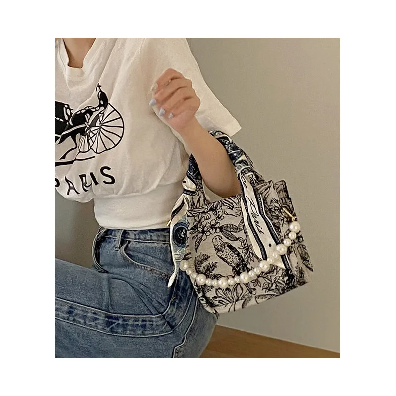 

Fashion Shopping Thick Reusable White Canvas Messenger Bag Handbag Canvas Bag With Zipper