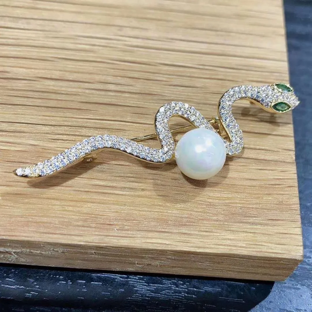 

Punk Cute Personality Long Snake brooch For Women Men Animals Party Jewelry brooch