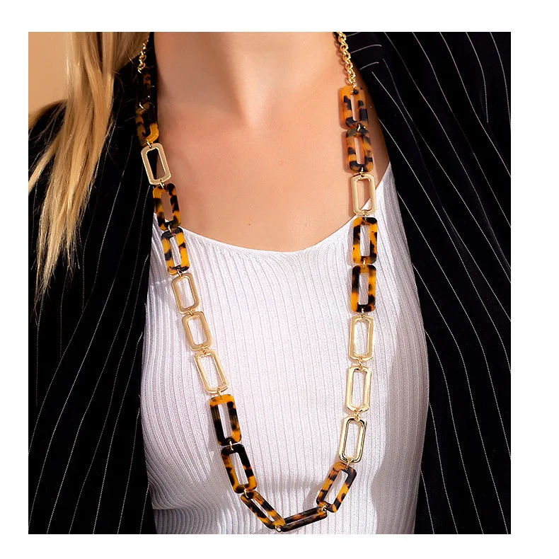 

Leopard print acrylic necklace acetic chain