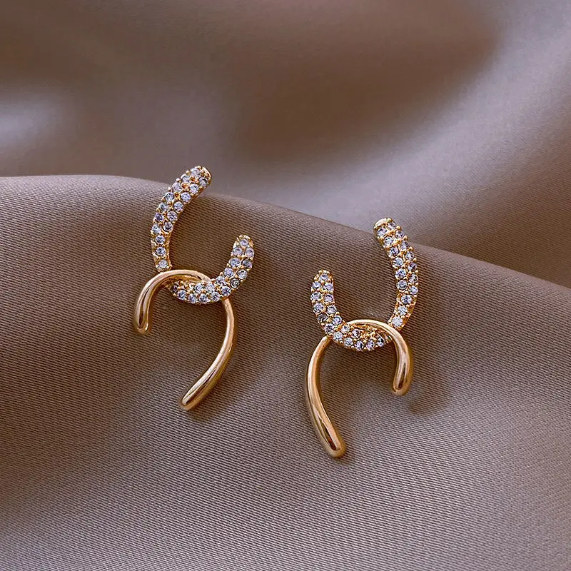 Small fragrance double C-shape