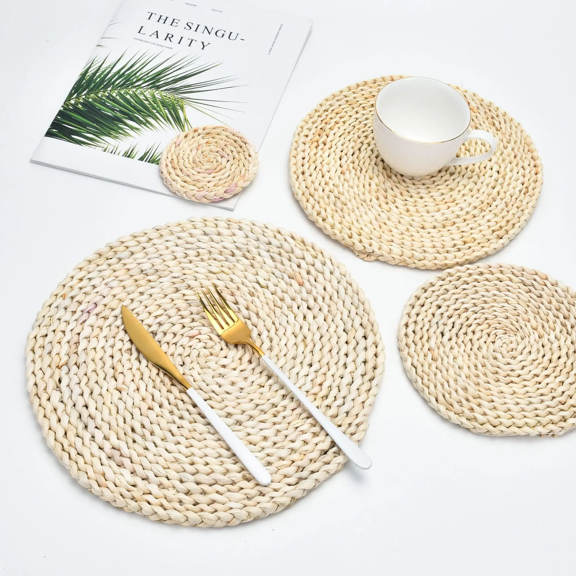 

wholesale custom grass round placemat natural straw placemats for kitchen vintage boho style, Straw solid color