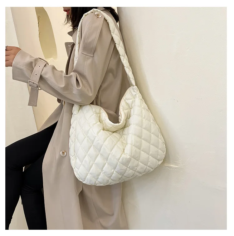 

Winter Women High Quality Lightweight Puffer Quilted Shoulder Bag wholesale Designer solid color luxury Shopping Nylon Handbag, Customizable