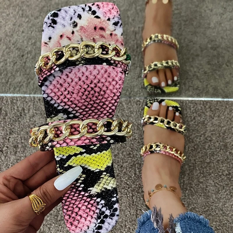 

2021 Factory direct sale hot sale summer fashion square mouth metal chain europe american women beach slippers plus size, Picture color