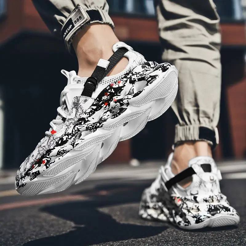 

2021 Men lightweight blade running shoes shockproof breathable male sneakers height increase walking Gym shoes mesh Casual shoes