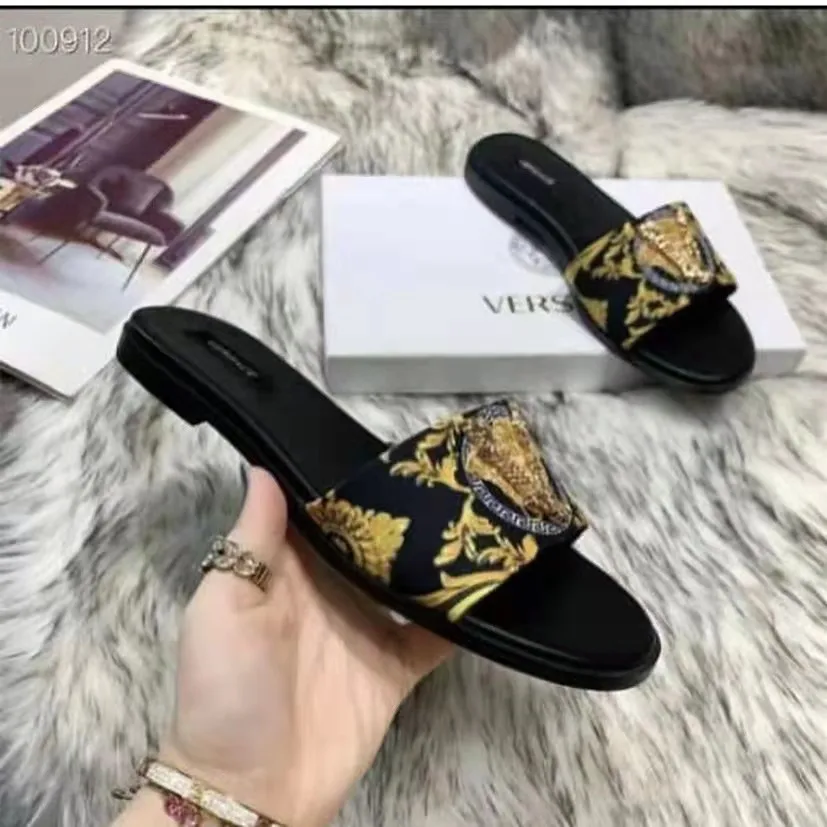 

Factory wholesale price 2022 new fashion slip on slides flat with slippers summer spring sandals high quality printed chic shoes, Picture colors or customized