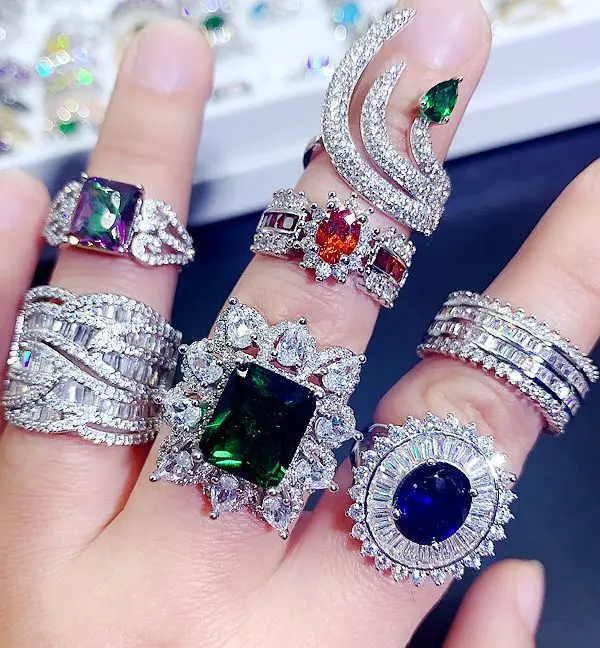 

wholesale women ladies crystal stone rings in bulk luxury rhinestone bling gemstone mixed colored gold silver rings