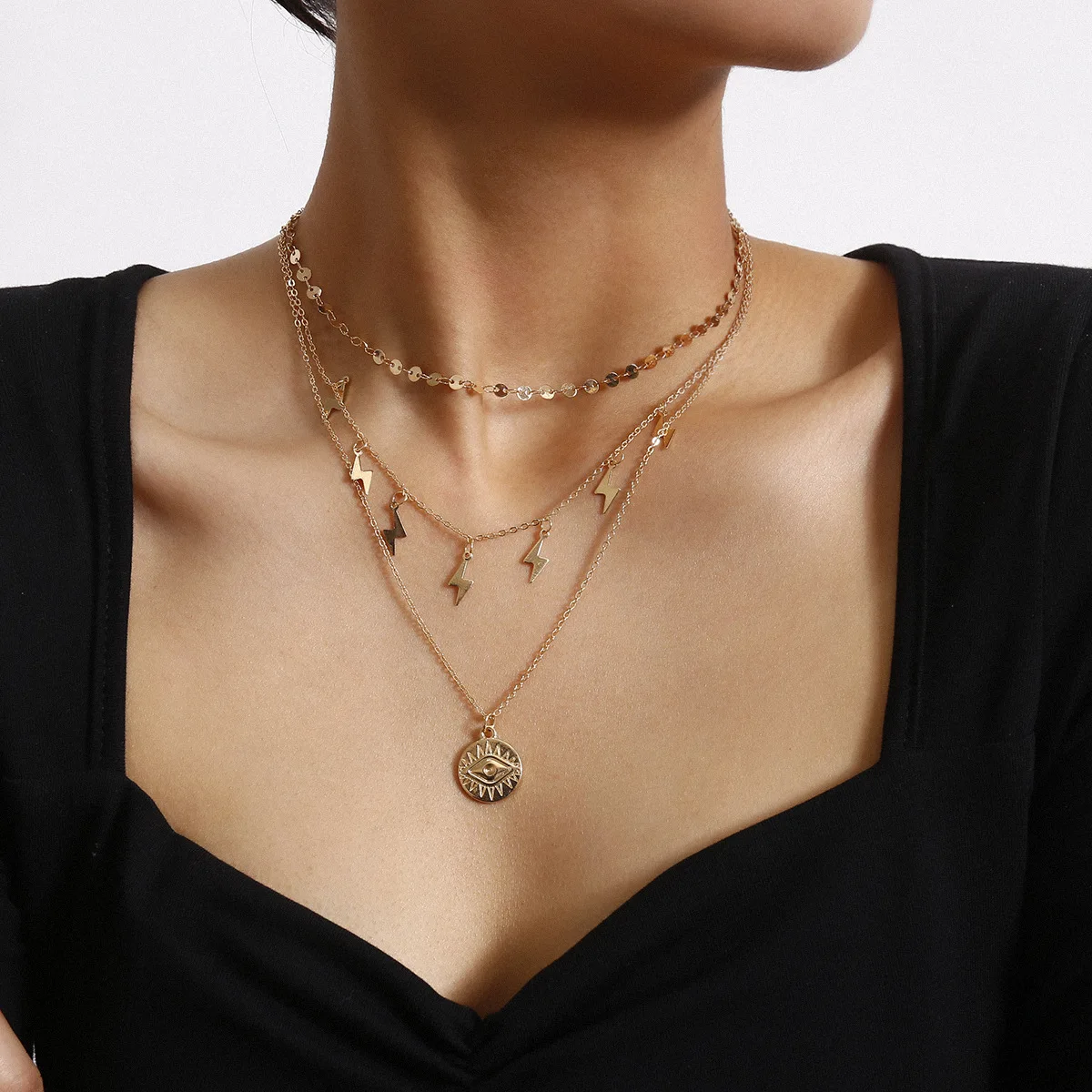 

Retro multi - sequin geometric necklace ornaments female personality lightning