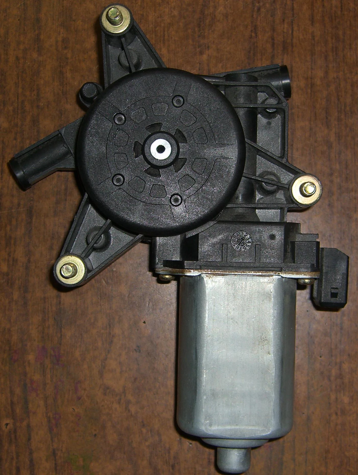 window lift motor3.JPG