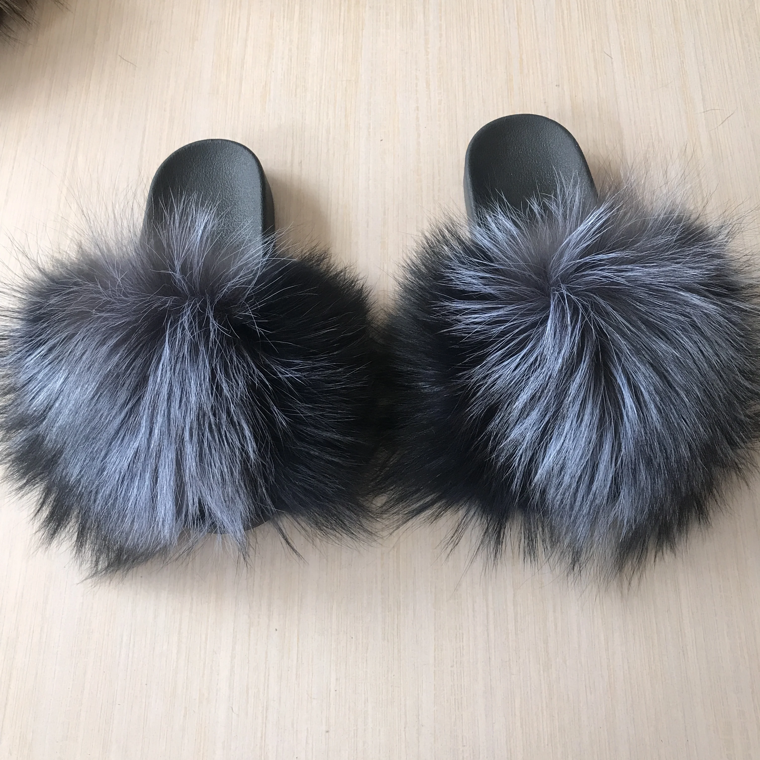 

Women's Furry Slides real raccoon Fur Slides Fuzzy Slippers Fluffy Sandals Outdoor Indoor