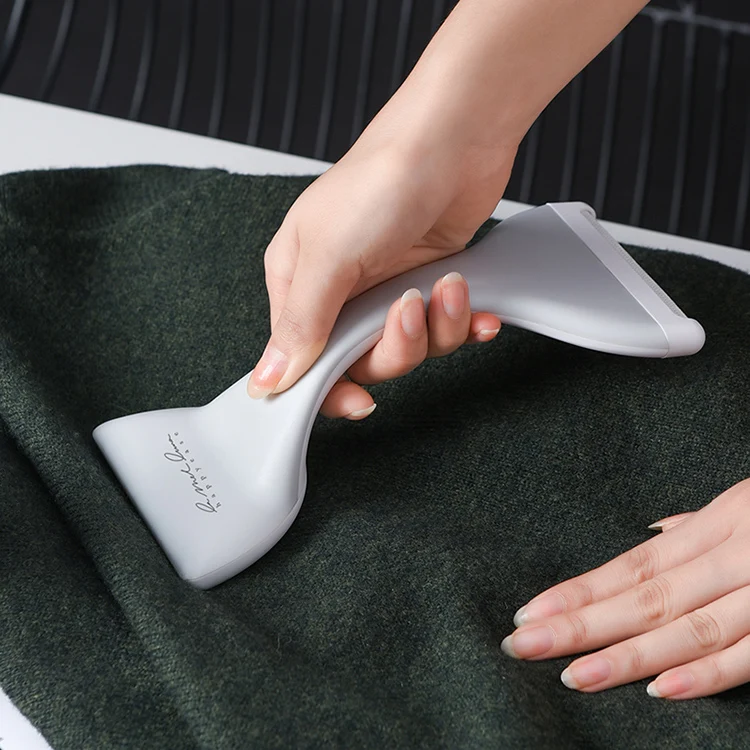 

2021 Fashionable Portable Double Head Manual Hair Removing Brush Reusable Dust-proof Brush for Household Bed Sofa Clothes