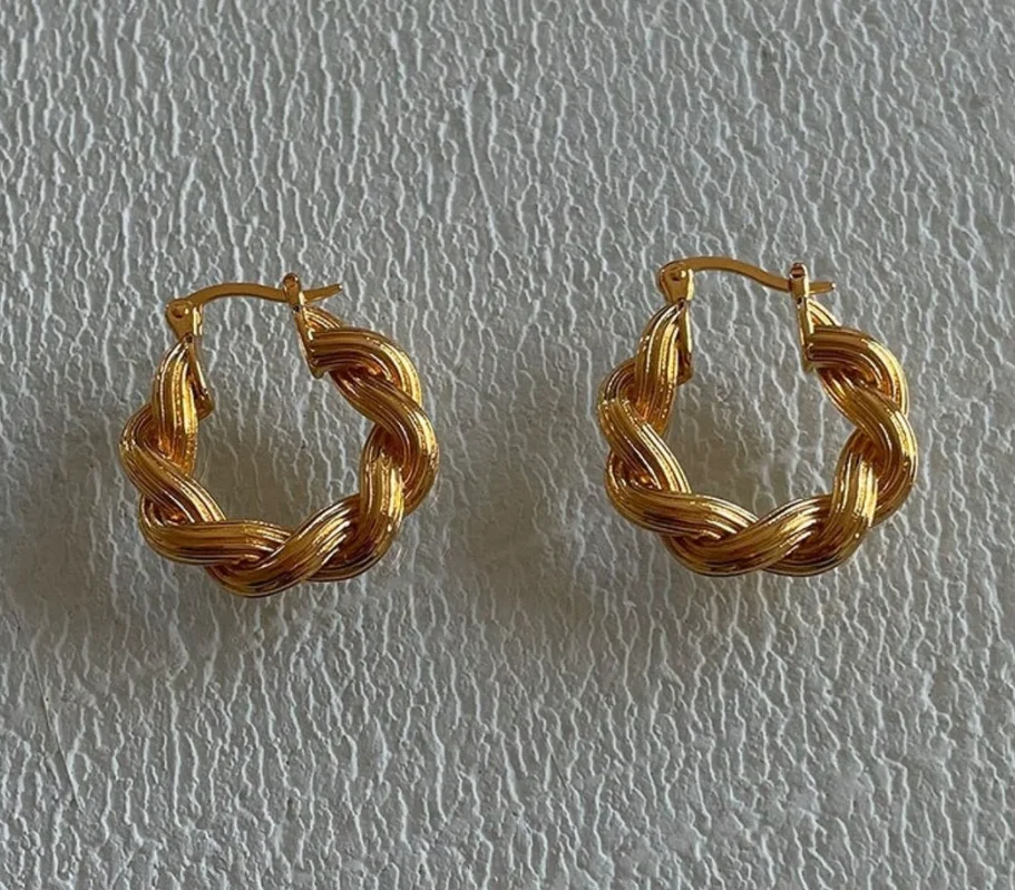 

Vintage Non Tarnish Women Twisted Hoop Earrings Minimalist Chunky Intertwined Hypoallergenic Geometric Circle Rope Earrings, Gold color