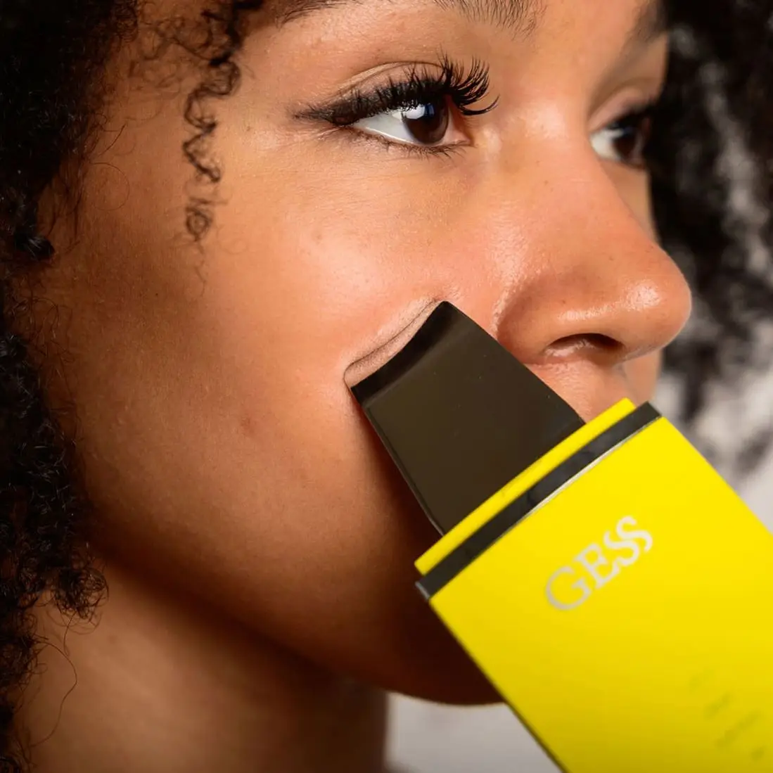 

Factory Supplying Ultrasonic Face Cleaner Skin Removal Scrubber, Lemon yellow