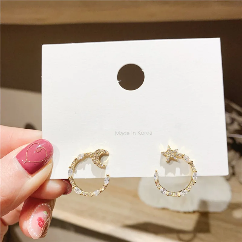 

Star Moon Earrings Asymmetrical 925 Sterling Silver Small And Delicate Earrings 2020 New South Korea East Gate Earrings, Asymmetric star-moon 925 silver needle micro-inlaid zircon