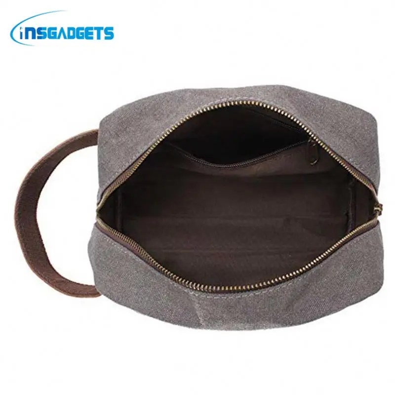 

Waterproof and wearable canvas cosmetic bag