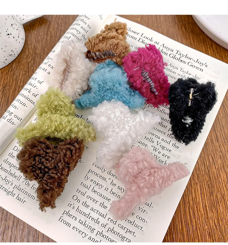 

Dowell Fall and Winter New Style Plush Temperament Cute Small Side Clip Hair Claws
