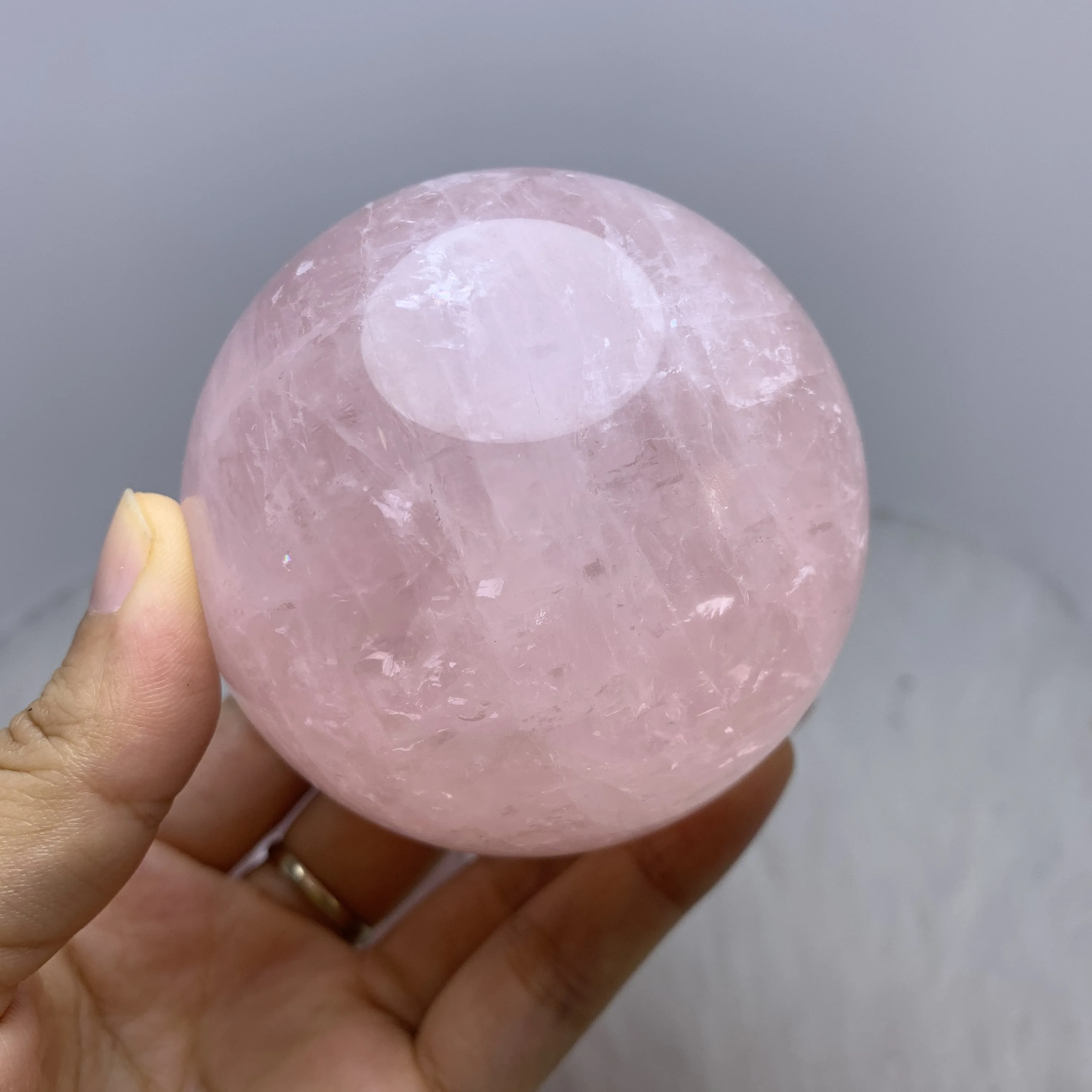 高品质的70-80毫米爱情石球体天然玫瑰石英球灵气疗法粉色水晶地球仪