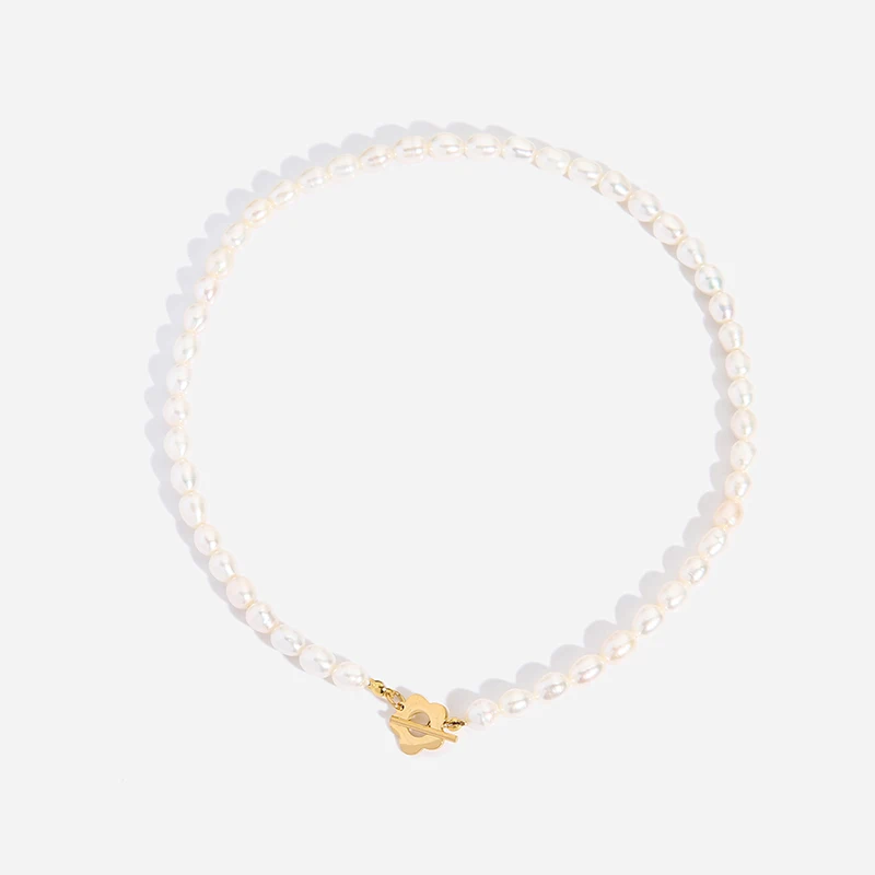 2025 New Dainty Jewelry Stainless Steel OT Buckle Flower Charm Natural Freshwater Pearl Flower Choker Necklace