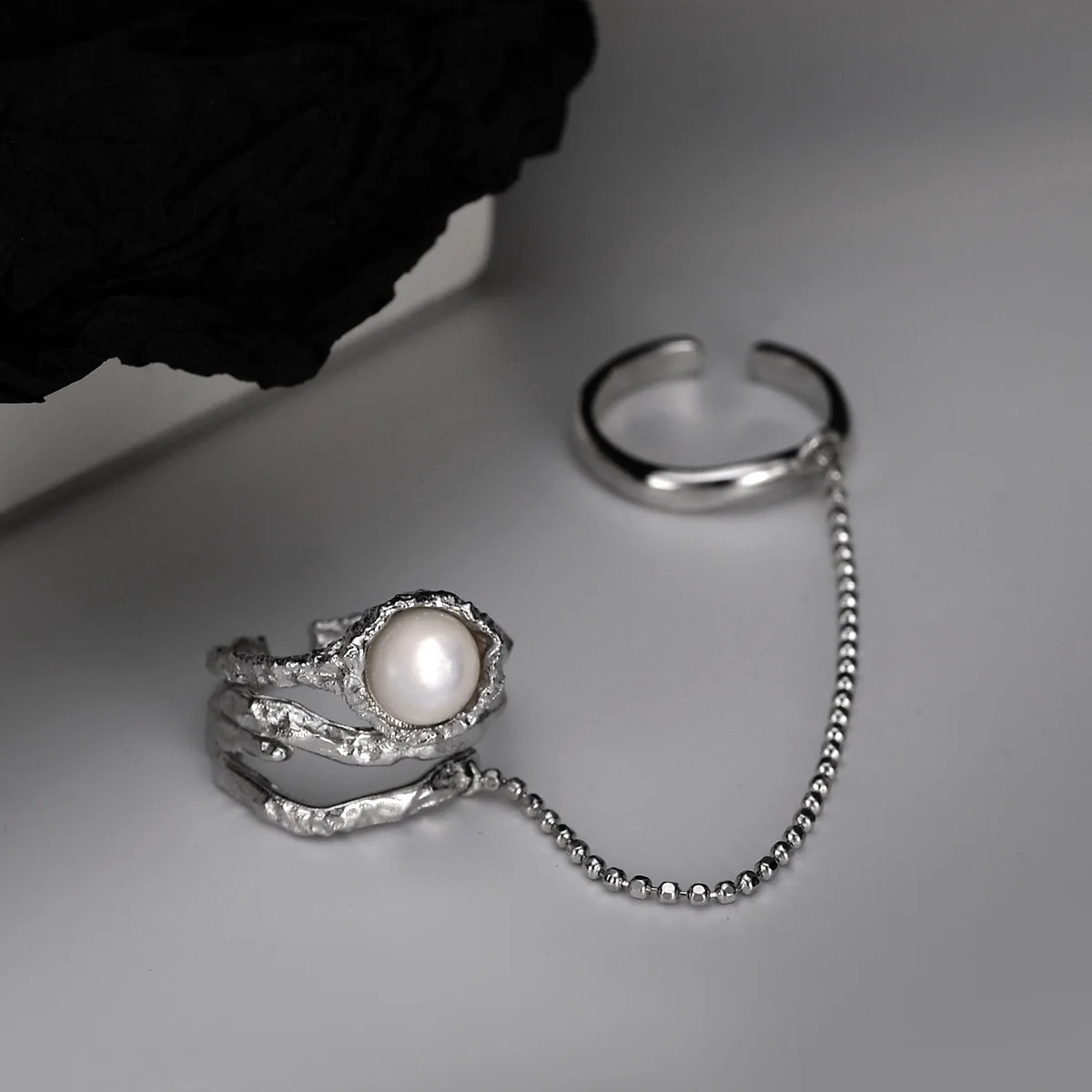 

Sailing Silver Jewelry Pearl Rings Sterling Silver Rings Open Texture Chain Double Ring