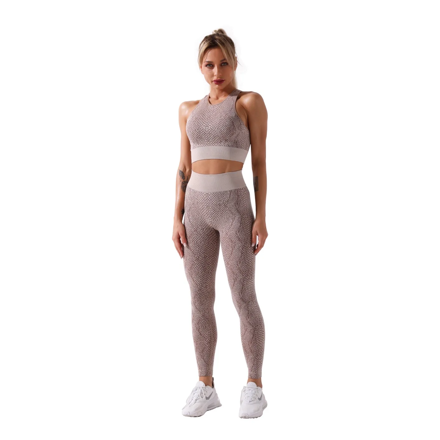 

BBSY046 Khaki Factory hot selling snake pattern fitness set women weight loss running sports set seamless stretching yoga set