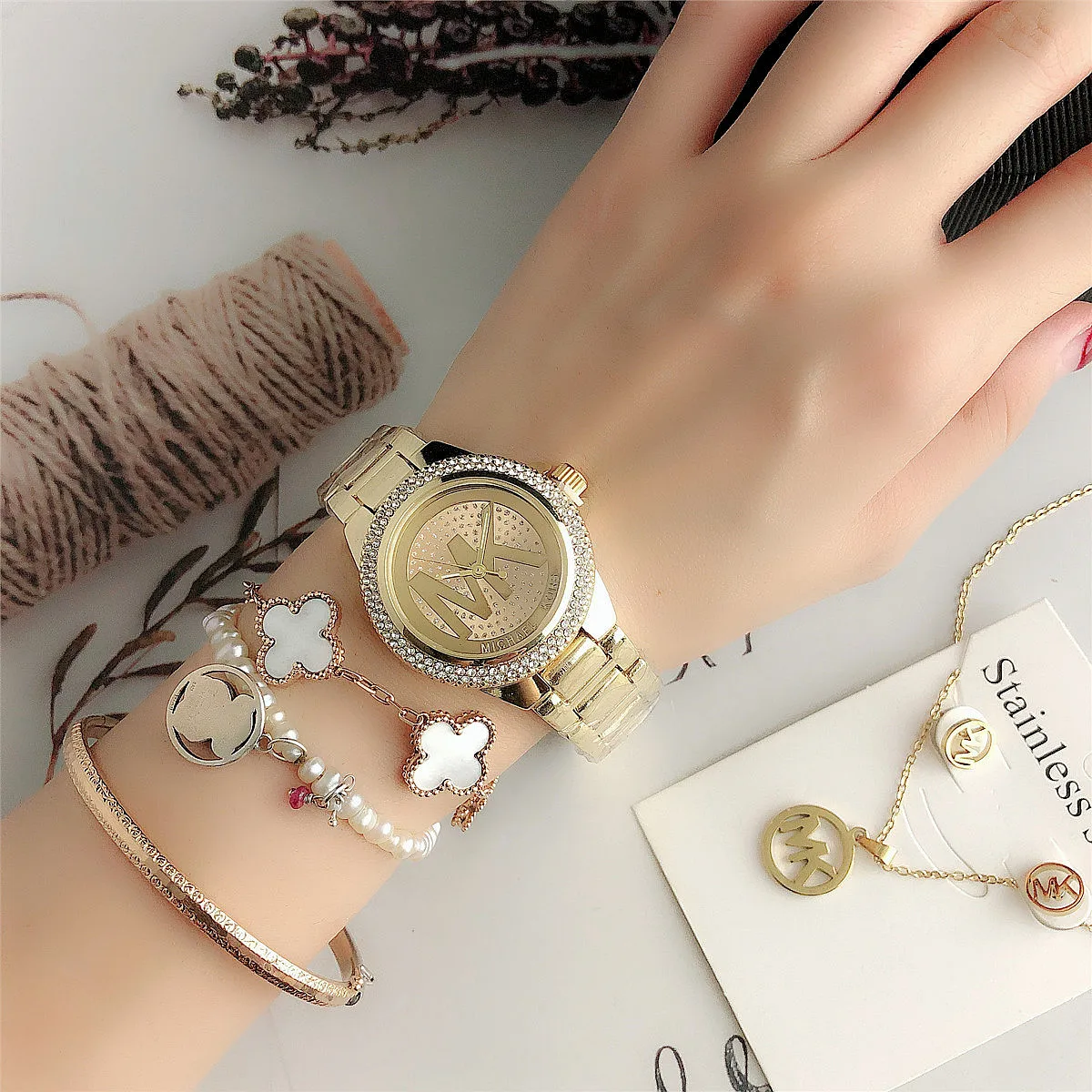 

MARCH PRO Wholesale Fashion Watch Set Gift Ladies Digital Quartz Watch MK reloj oem Watch, 5 colors