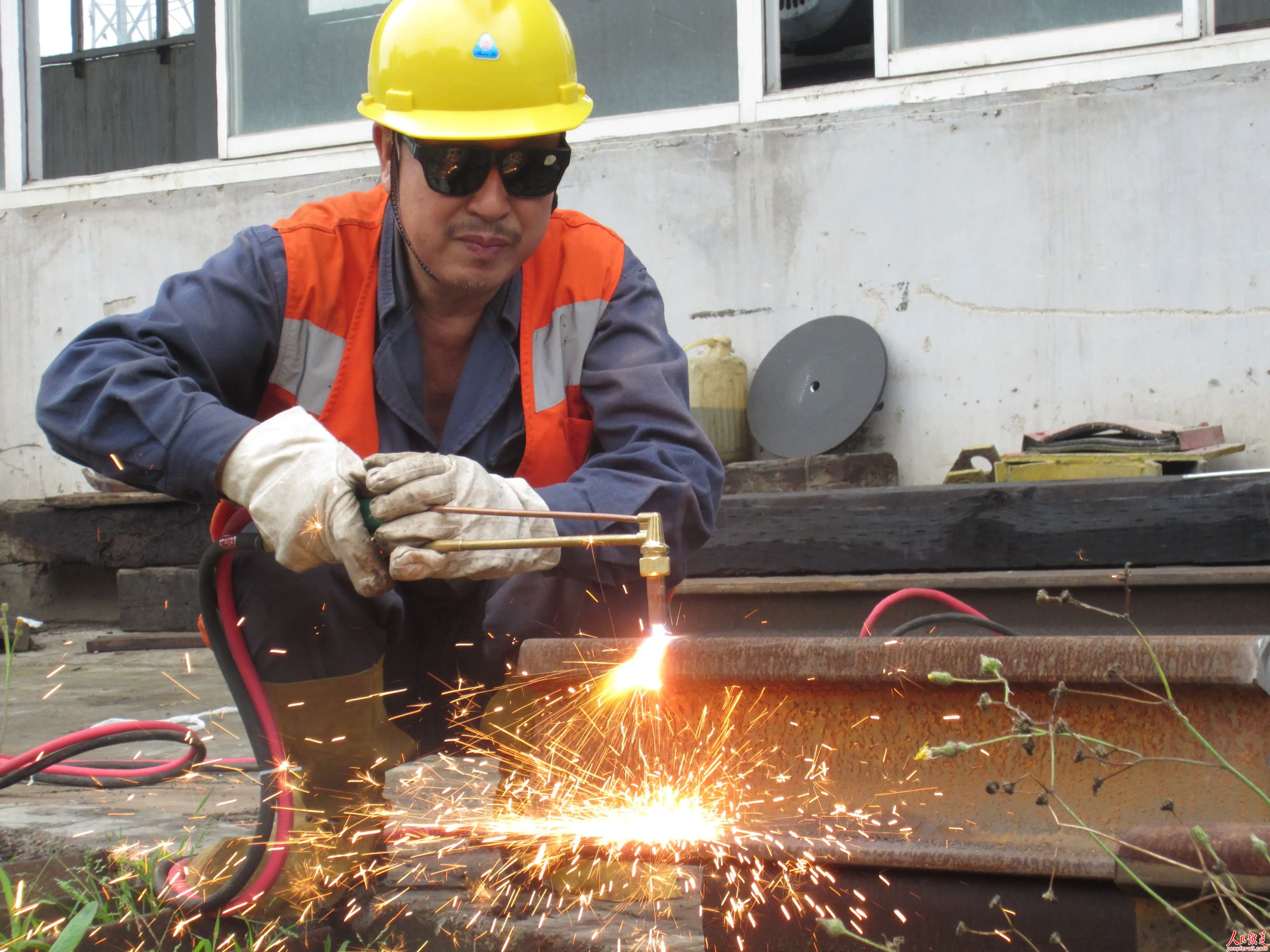 6% for medical & industrial application