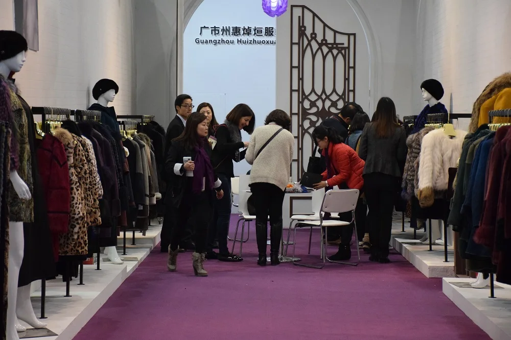 New Arrival Karakul Real Raccoon Fur Coat Fox Stand Neck Bubble Fur Coat Dark Yellow Long Fur Coat For Women With Fur Buy Real Raccoon Fur Coat Fox Bubble Fur Coat Fur Coat For