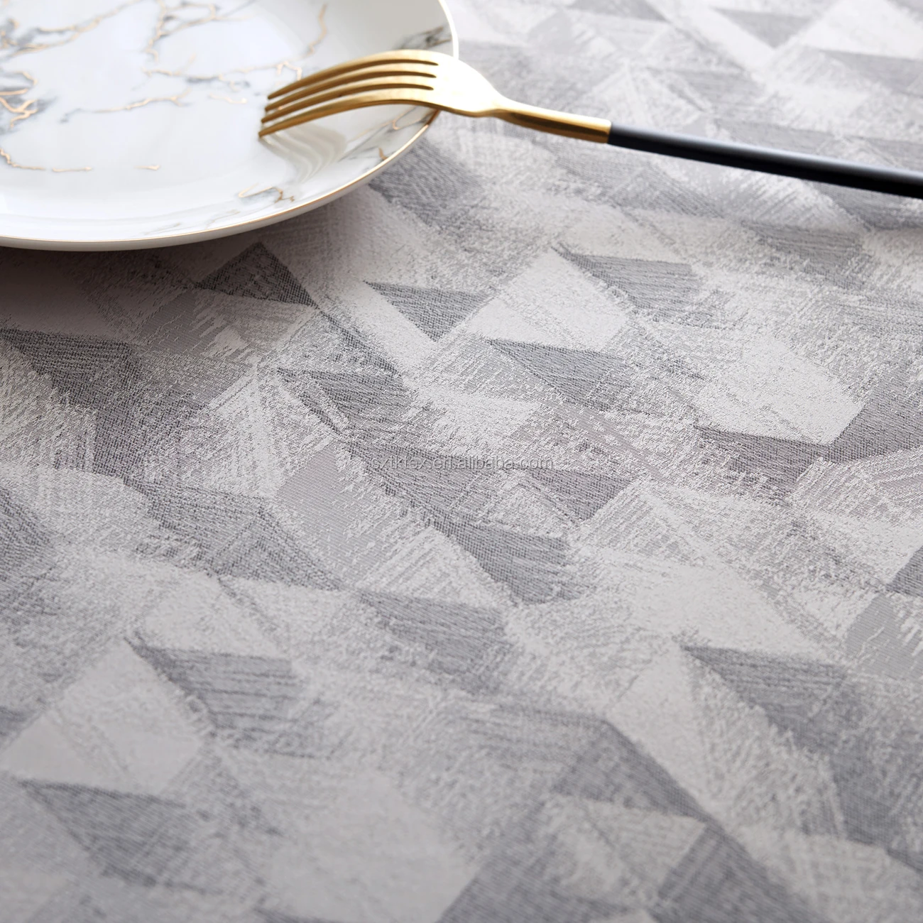 便宜的高品质 130x180cm 灰色提花桌布婚礼晚宴