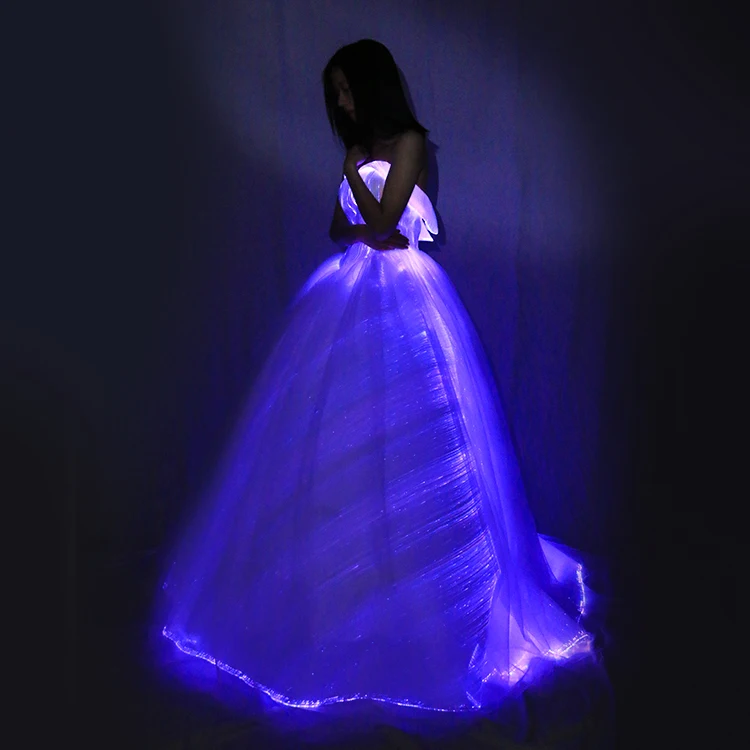 Светящееся свадебное платье