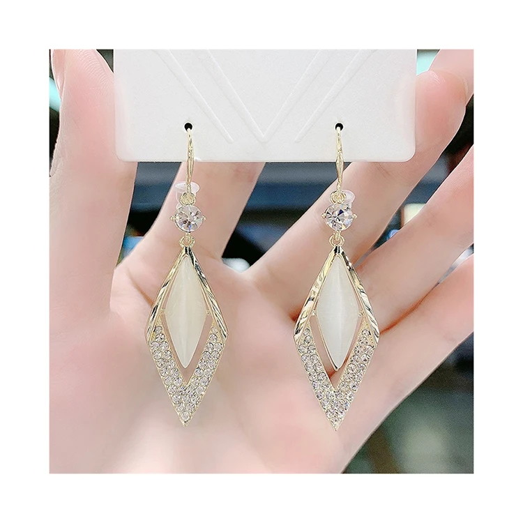 

Professional Manufacturer Supply Retouching Face Temperament Rhombus Earrings Geometric Earrings