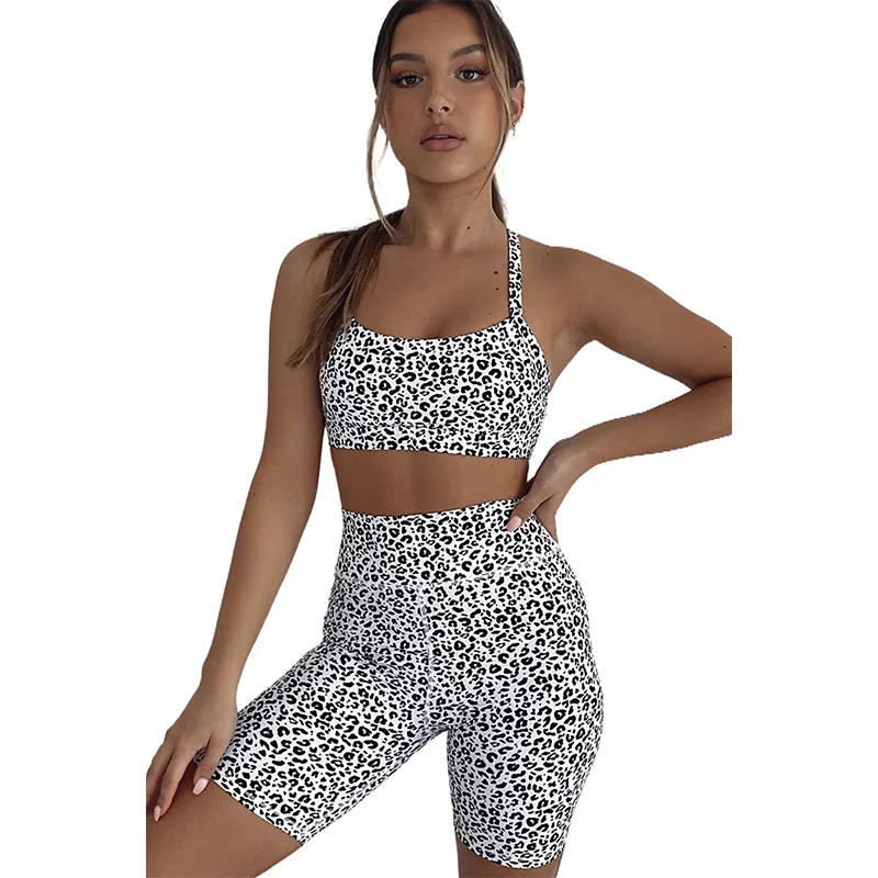 

New product trends plus-size women fitness set fitness jogging yoga leopard print training set