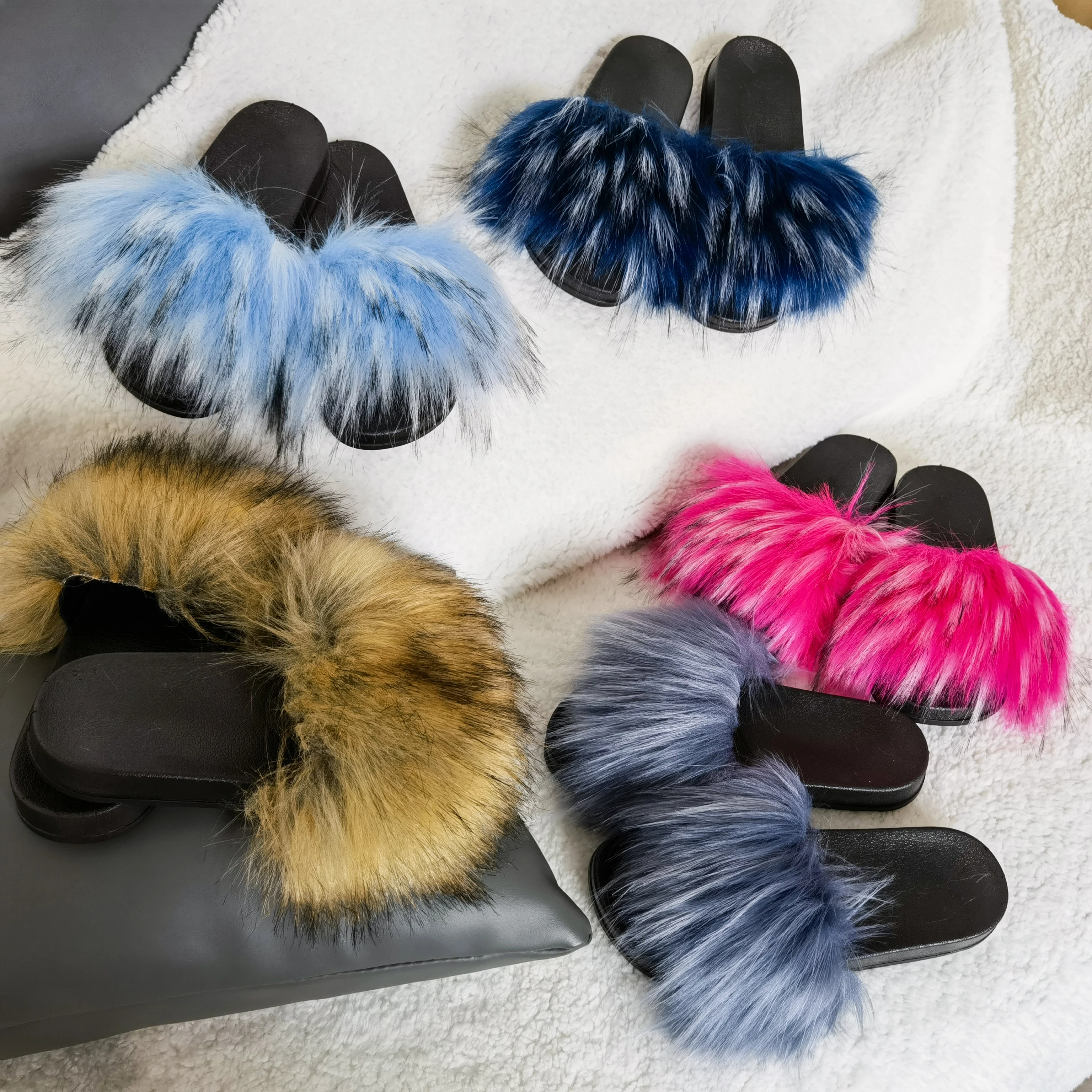 

2021 Fashon Soft Indoor Flat Shoes for Women, Ladies Home Fox Fur Custom Logo Slippers, Can be customized