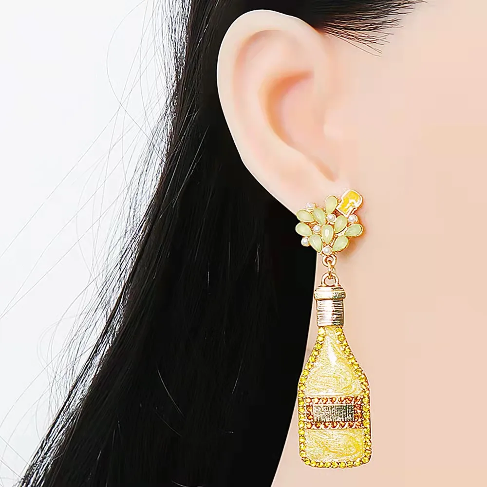 

Mini Wine Bottle Earrings Water Drop Shape Diamond Earrings Lifelike Pearl Wine Bottle Earrings for Women, Picture shew