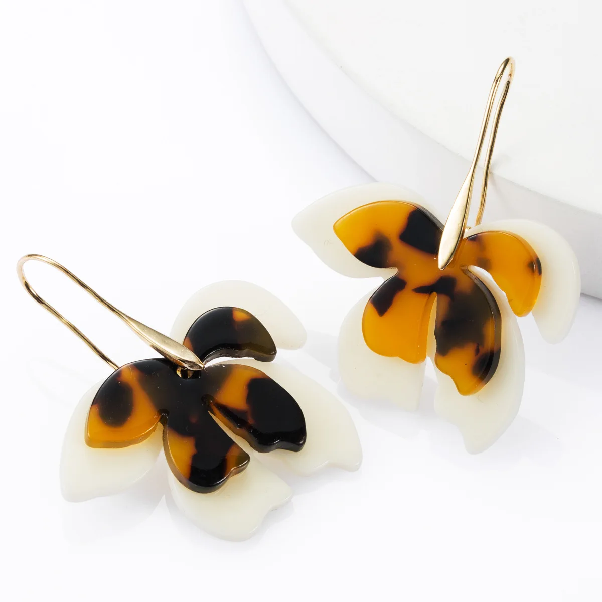 

European Fashion Double Layer Acetate Leopard Print Flower Hook Earrings Big Tortoiseshell Acrylic Flower Dangle Earrings, As pictures