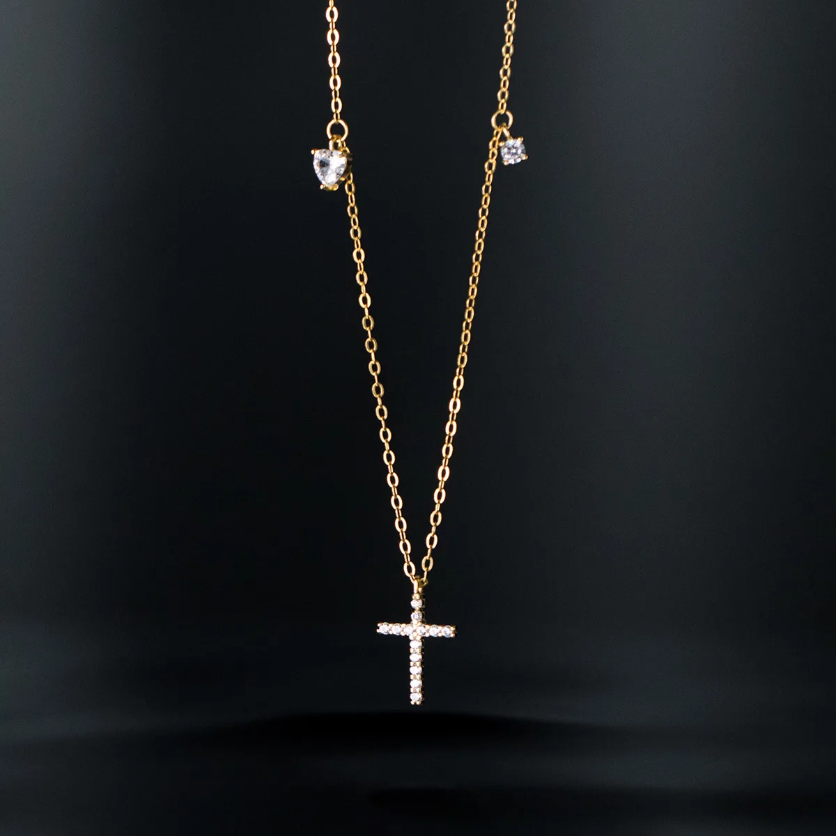 Fashion Jewelry Simple 925 Sterling Silver Cross Necklaces Water Drop Diamond 18K Gold Plated Necklaces for Women